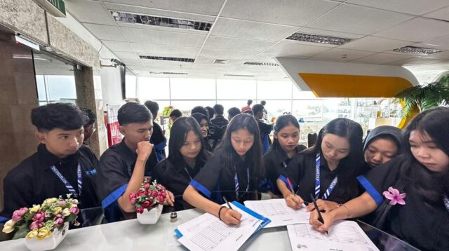 Dorong Jiwa Technopreneur, SMK Yadika 8 Bekasi Kunjungi Telkom AI Center Bandung