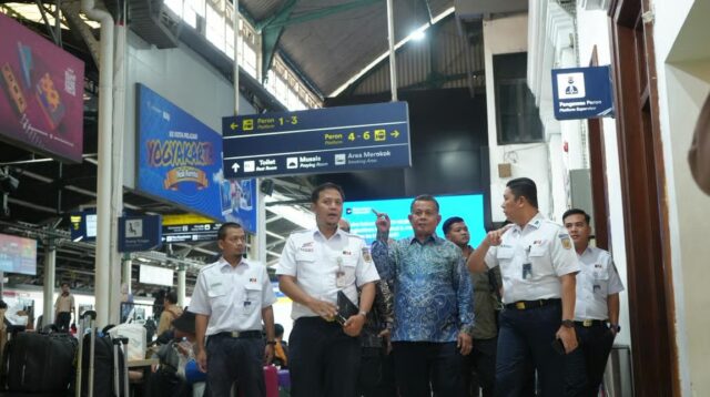 Wakil Menteri UMKM Apresiasi Pemanfaatan Ruang Bagi UMKM di Stasiun Yogyakarta