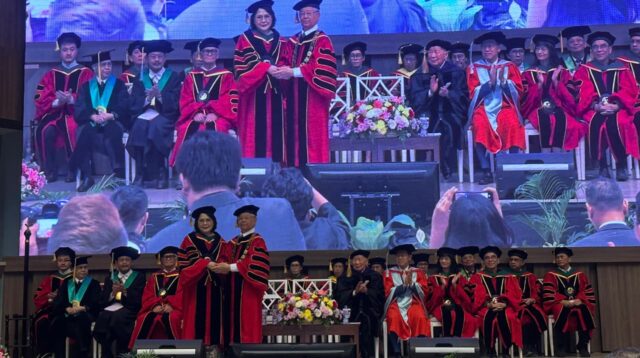 Resmi Dikukuhkan sebagai Guru Besar FK UPH, Prof. Antonia Soroti Peran Kalsifikasi Koroner dalam Pencegahan Penyakit Jantung