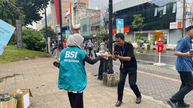 BSI Maslahat Hadirkan Semangat Berbagi di Flavorverse Hampersand Takjil Festival Blok M Jakarta