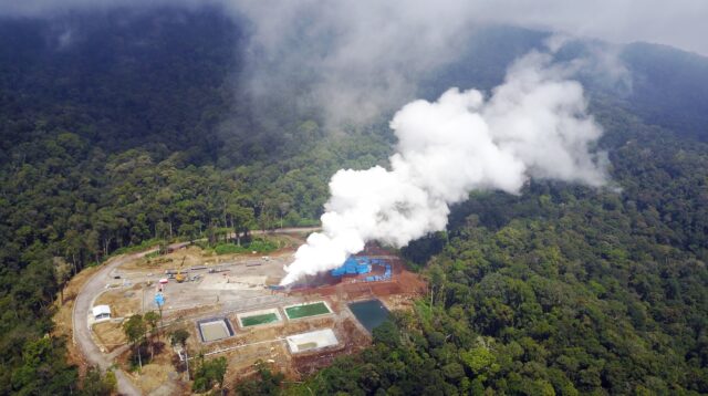 Dorong Pengembangan Panas Bumi di Bengkulu, PGE Serahkan Dokumen Teknis PLTP Bukit Daun ke PLN