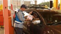 Semarakkan Ramadan 1447H, JTT Bagikan Ribuan Paket Takjil di Gerbang Tol Trans Jawa