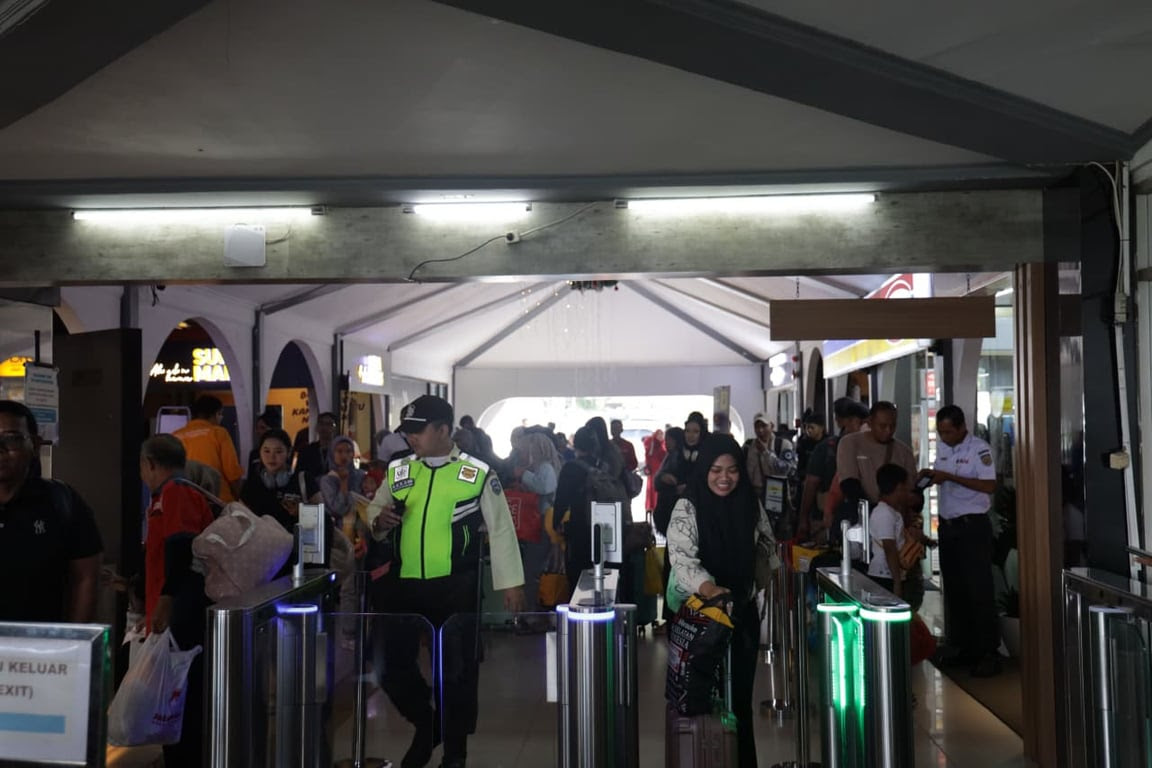 Tiga Hari Pelayanan Perayaan Idul Adha, KAI Daop 2 Bandung Layani 51 Ribu Pelanggan Tiga Hari Pelayanan Perayaan Idul Adha, KAI Daop 2 Bandung Layani 51 Ribu Pelanggan
