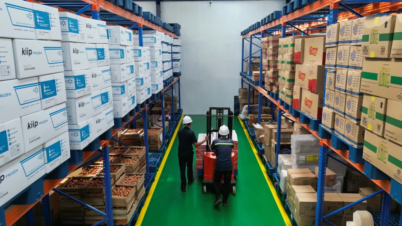 KAI Logistik Fokus Kembangkan Pergudangan, Siapkan Gudang Ramah Lingkungan Modern di Bandung dan Purwokerto KAI Logistik Fokus Kembangkan Pergudangan, Siapkan Gudang Ramah Lingkungan Modern di Bandung dan Purwokerto