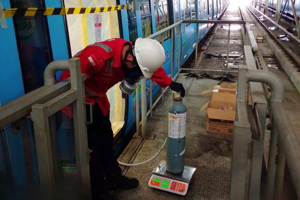 Pest Control & Fumigasi, Cara KAI Jaga Kebersihan Sarana LRT Jabodebek Pest Control & Fumigasi, Cara KAI Jaga Kebersihan Sarana LRT Jabodebek