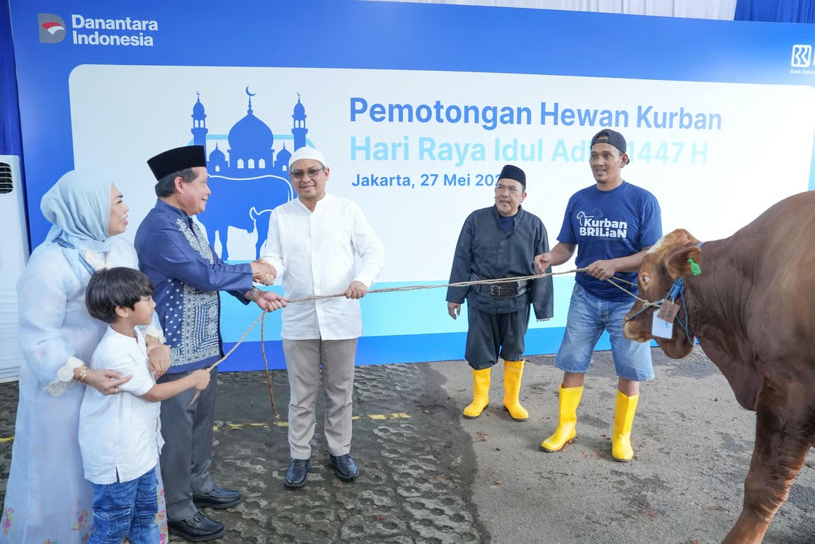 Semangat Berbagi dalam Rangka Idul Adha, BRI Group Distribusikan lebih dari 5000 Hewan Kurban di Berbagai Daerah di Indonesia Semangat Berbagi dalam Rangka Idul Adha, BRI Group Distribusikan lebih dari 5000 Hewan Kurban di Berbagai Daerah di Indonesia