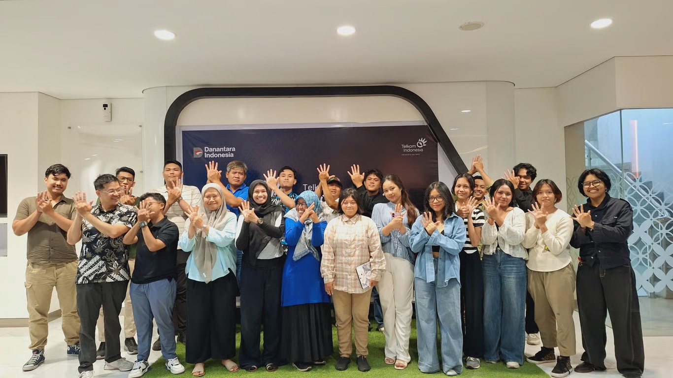 Sinergi Lintas Sektor di Bali AI Pentahelix Gathering: Telkom Dorong Bisnis Melek AI Sinergi Lintas Sektor di Bali AI Pentahelix Gathering: Telkom Dorong Bisnis Melek AI