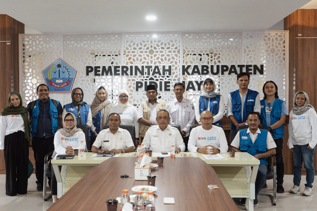 Bank DBS Indonesia Salurkan Bantuan Kemanusiaan Lebih dari Rp6 Miliar untuk Pemulihan Bencana di Aceh dan Sumatra Barat Bank DBS Indonesia Salurkan Bantuan Kemanusiaan Lebih dari Rp6 Miliar untuk Pemulihan Bencana di Aceh dan Sumatra Barat
