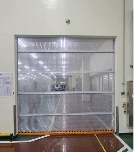 Jenis dan Kegunaan Industrial Door dan Dock Leveler dalam Industri Jenis dan Kegunaan Industrial Door dan Dock Leveler dalam Industri
