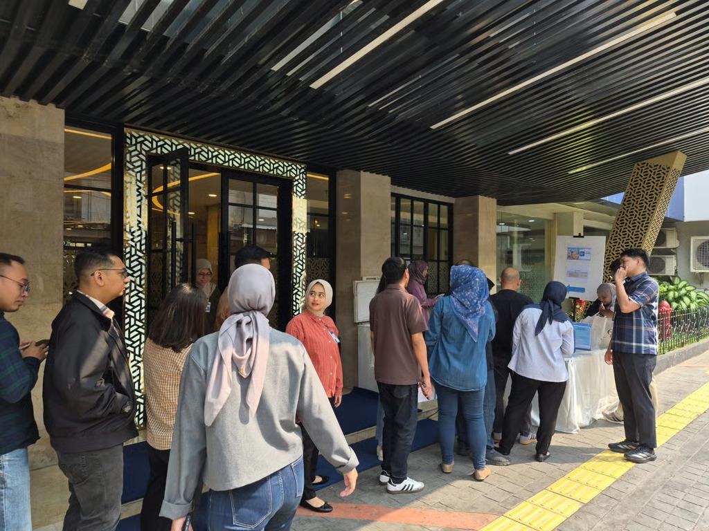 Jumat Berkah RTD X DIAMOND Fair di BRI Region 6, Dorong Transaksi Digital melalui BRImo dan QRIS Jumat Berkah RTD X DIAMOND Fair di BRI Region 6, Dorong Transaksi Digital melalui BRImo dan QRIS