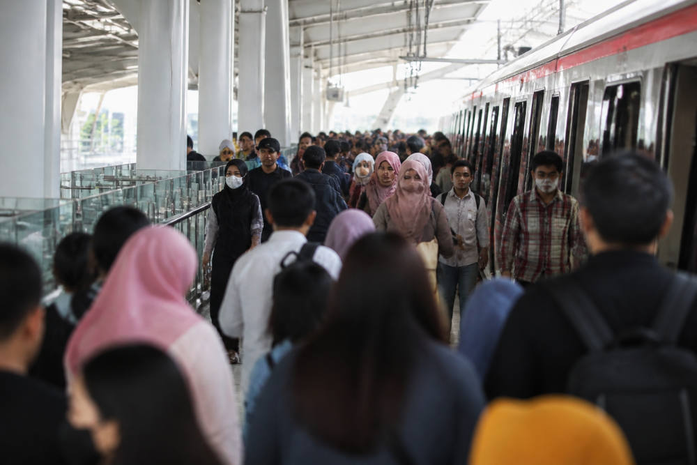 Petunjuk Arah di Stasiun LRT Jabodebek Permudah Lanjut Perjalanan Petunjuk Arah di Stasiun LRT Jabodebek Permudah Lanjut Perjalanan