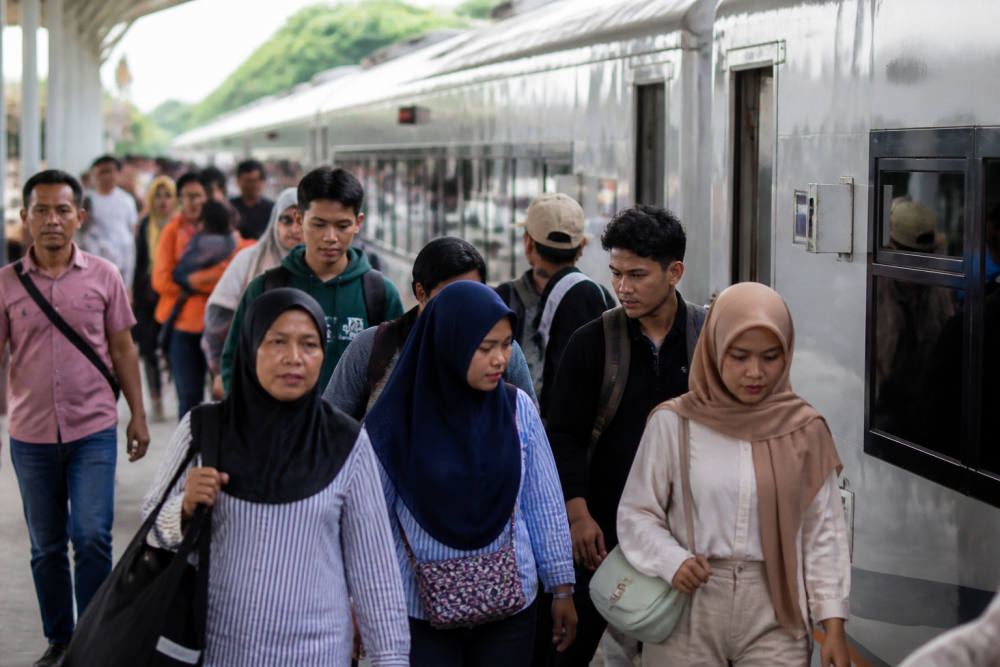Penumpang Stasiun Araskabu Naik, Tarif KA Mulai Rp5.000