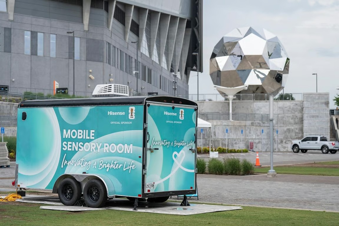 Temukan Ketenangan di Tengah Riuhnya Stadion: Hisense Hadirkan Pengalaman FIFA World Cup 2026™ yang Lebih Inklusif Lewat Mobile Sensory Vehicles di 16 Kota Tuan Rumah Temukan Ketenangan di Tengah Riuhnya Stadion: Hisense Hadirkan Pengalaman FIFA World Cup 2026™ yang Lebih Inklusif Lewat Mobile Sensory Vehicles di 16 Kota Tuan Rumah