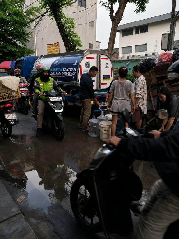 JUP lakukan perbaikan IPA Hutan Kota, PAM JAYA Komitmen Tetap Berikan Layanan Air melalui Bantuan Emergency Mobil Tangki hingga Pemberian Kompensasi selama periode gangguan JUP lakukan perbaikan IPA Hutan Kota, PAM JAYA Komitmen Tetap Berikan Layanan Air melalui Bantuan Emergency Mobil Tangki hingga Pemberian Kompensasi selama periode gangguan