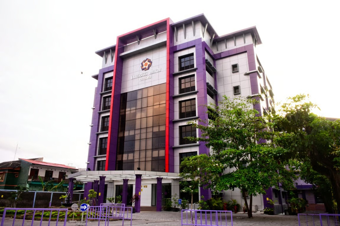 Universitas Amikom Yogyakarta Hadirkan Creative Economy Park, Integrasikan Pendidikan dan Industri Kreatif dalam Satu Ekosistem Universitas Amikom Yogyakarta Hadirkan Creative Economy Park, Integrasikan Pendidikan dan Industri Kreatif dalam Satu Ekosistem
