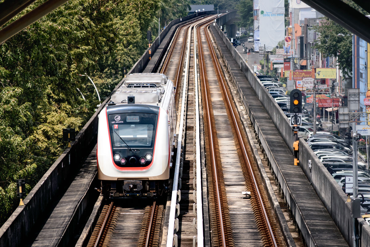 LRT Jabodebek Gelar Musik Gratis di Stasiun Cawang LRT Jabodebek Gelar Musik Gratis di Stasiun Cawang