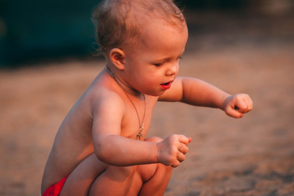 Bolehkah Bayi Pakai Sunscreen Dewasa? Ini Bedanya