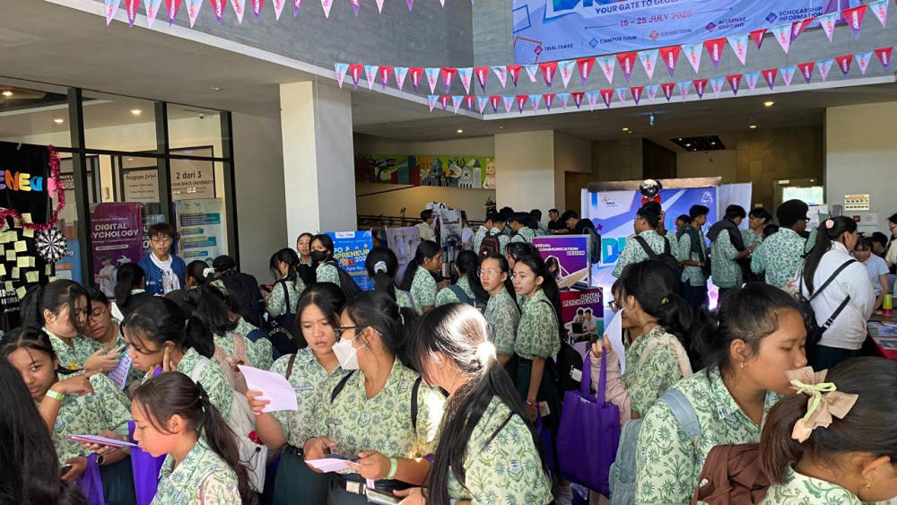DIGICAMP 2026 Kenalkan Siswa SMA Dunia Technopreneur Digital