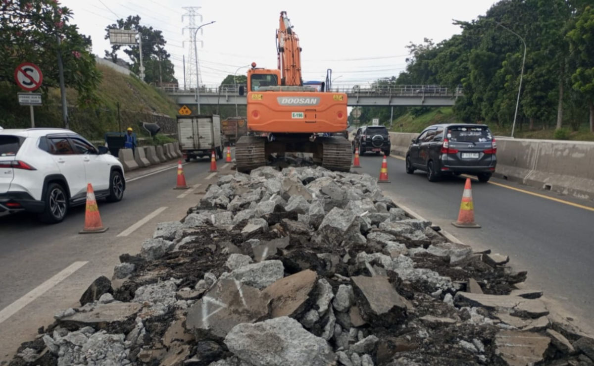 Jasamarga Tollroad Maintenance Perbaiki Ruas Tol Semarang