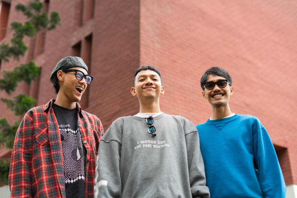 Ajak Pendengar Arungi Momen-Momen Masa Muda, The Polar Bears Rilis Debut Album”Threadbare”