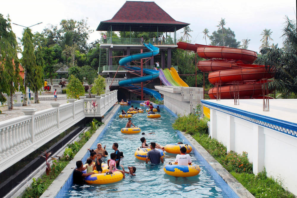 Longtun Waterpark Lombok: Perfect for Family Holiday! Longtun Waterpark Lombok: Perfect for Family Holiday!