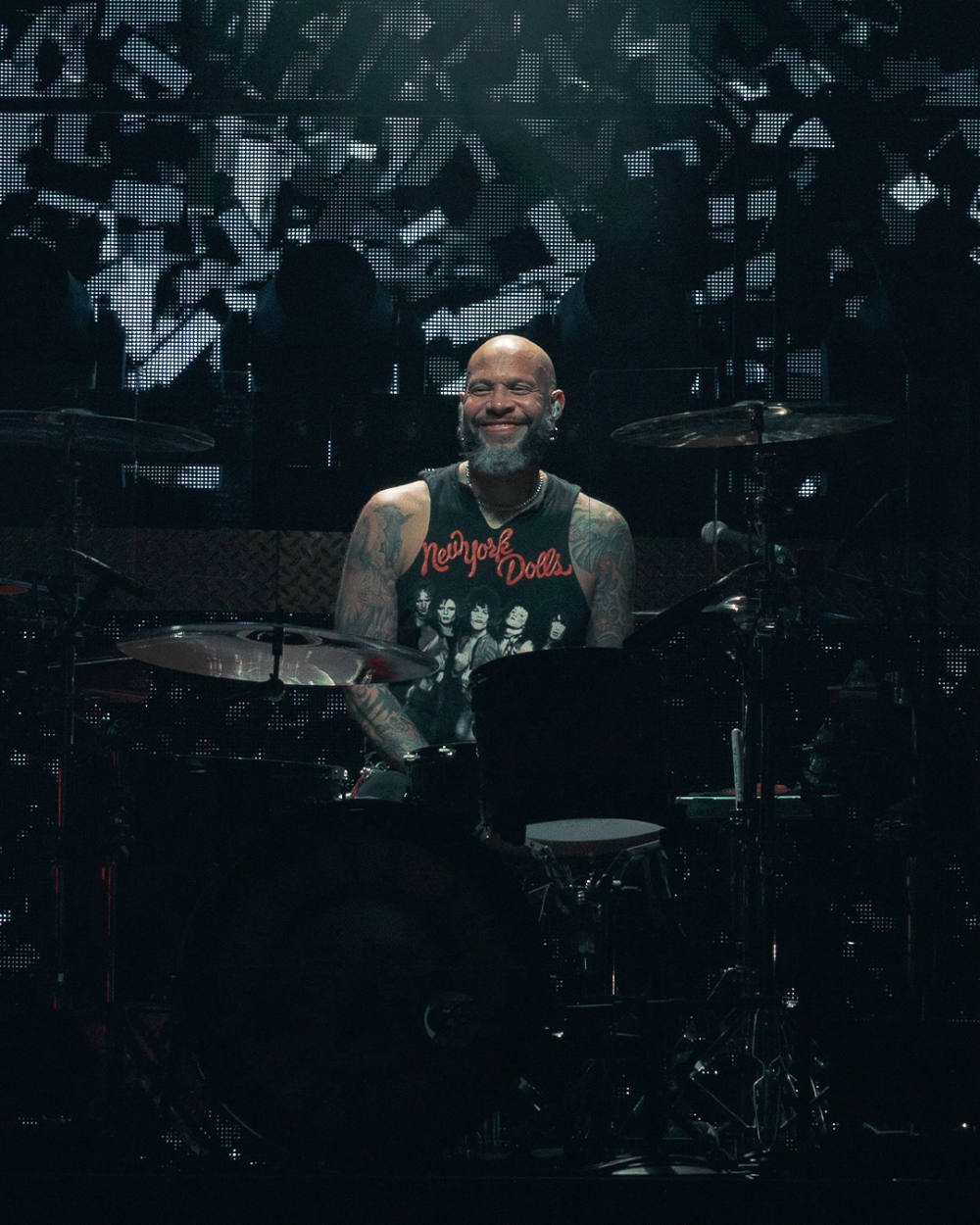 Frank Ferrer Berpisah dengan Guns N’ Roses Setelah 19 Tahun Frank Ferrer Berpisah dengan Guns N’ Roses Setelah 19 Tahun