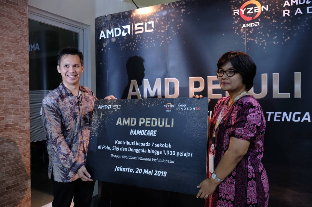 AMD Donasikan Perangkat Teknologi Untuk Meningkatkan Kinerja Sekolah di Sulawesi Tengah