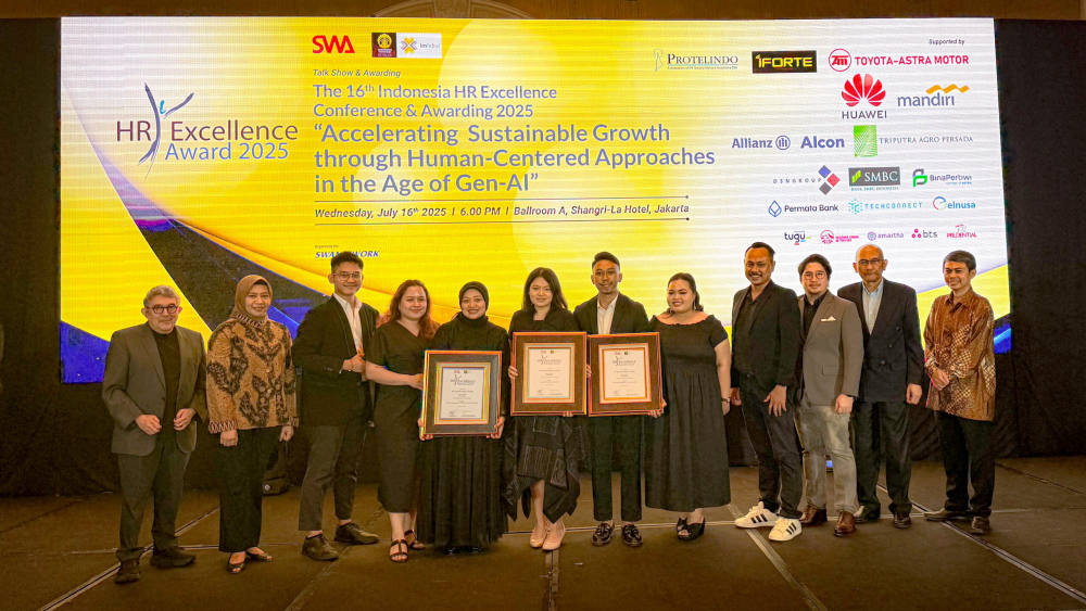 Bangun Talenta dan Budaya Kerja Tumbuh Nyata, Amartha Dianugerahi Tiga Penghargaan SWA HR Excellences Awards 2025