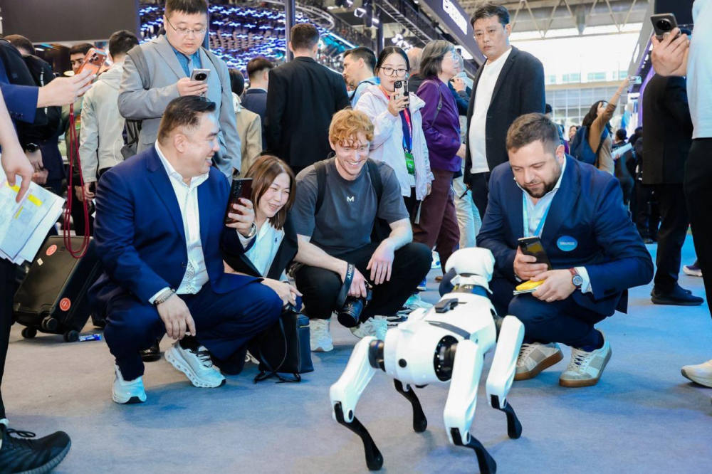OMODA & JAECOO Tampilkan Inovasi Mobil dan Robot di Beijing Auto Show 2026