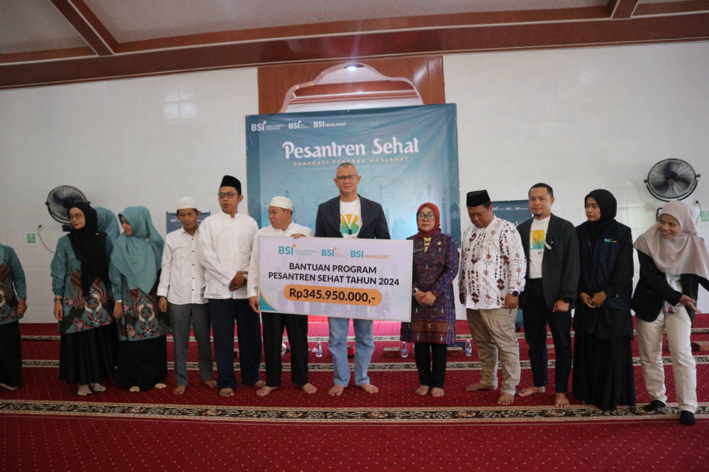 BSI Maslahat Jalankan Program Pesantren Sehat di Yayasan Tijarotal Lantabur Palembang