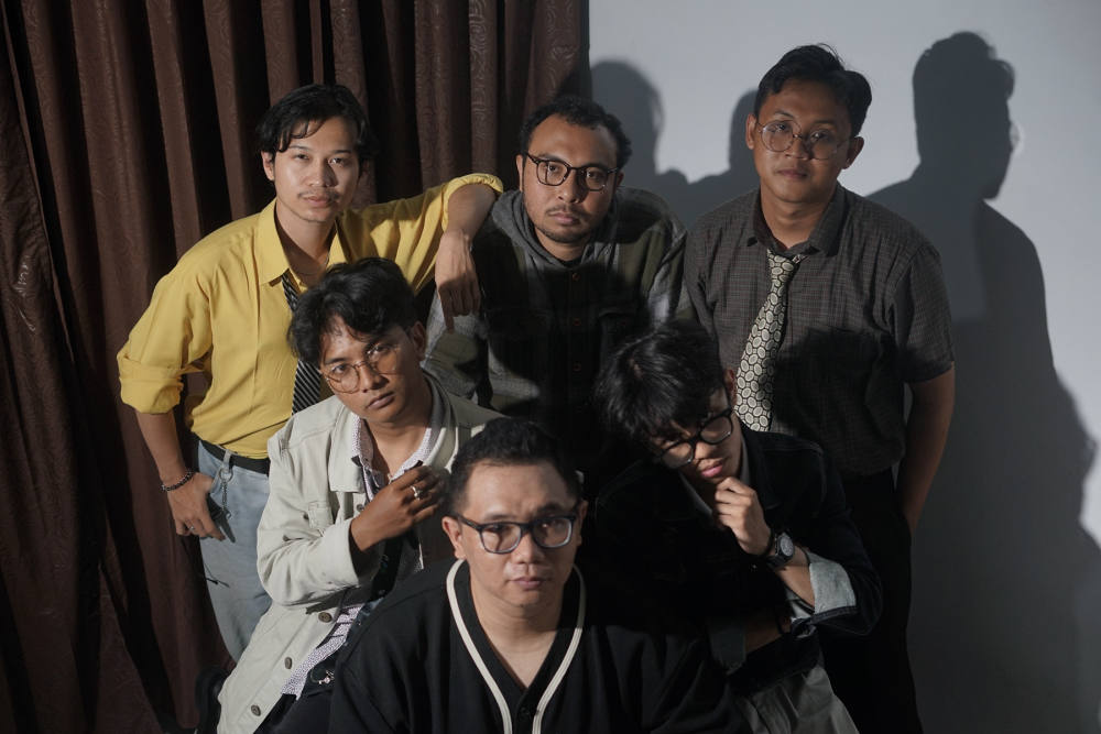 LAKUNA RILIS SINGLE BARU HATI DAN LOGIKA TENTANG MASALAH DUNIAWI YANG DIRESAPI DAN TUHAN YANG DICOBA DIPAHAMI DENGAN LOGIKA LAKUNA RILIS SINGLE BARU HATI DAN LOGIKA TENTANG MASALAH DUNIAWI YANG DIRESAPI DAN TUHAN YANG DICOBA DIPAHAMI DENGAN LOGIKA
