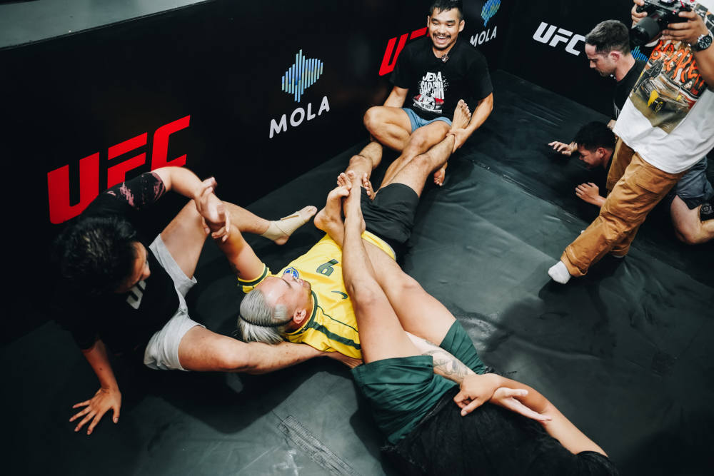 Latihan Sparring Bareng Jeka Saragih di Warrior Workout, Figur Publik Indonesia  Rasakan Sendiri Perbedaan Latihan Atlet UFC