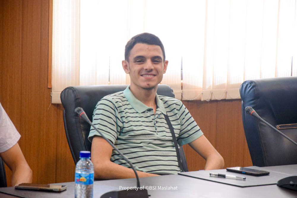 Mengukir Prestasi di Tengah Tantangan: Kisah Mohanad, Mahasiswa Palestina yang Berkuliah di Universitas Mataram Penerima Beasiswa BSI Scholarship