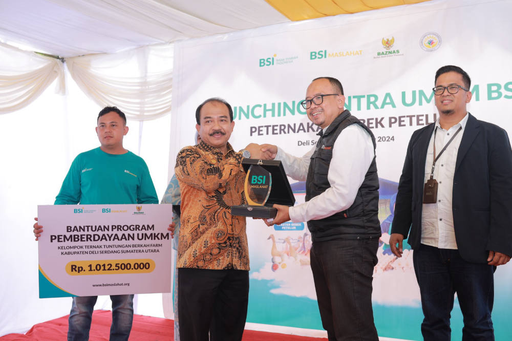 Dorong Pengembangan UMKM, BSI Dan BSI Maslahat Launching Sentra Bebek Petelur di Deli Serdang Dorong Pengembangan UMKM, BSI Dan BSI Maslahat Launching Sentra Bebek Petelur di Deli Serdang
