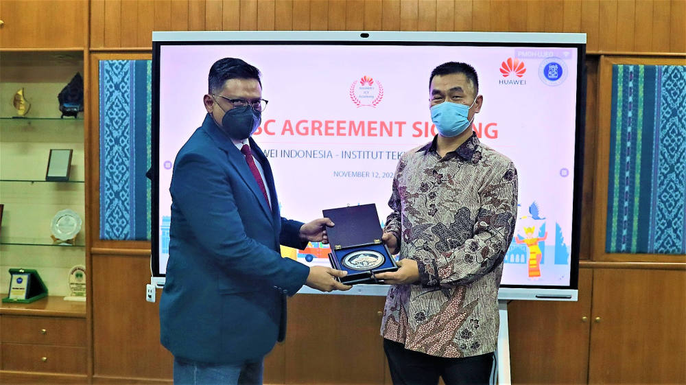 Huawei dan ITB Perkuat Kolaborasi Melalui Academy Support Center