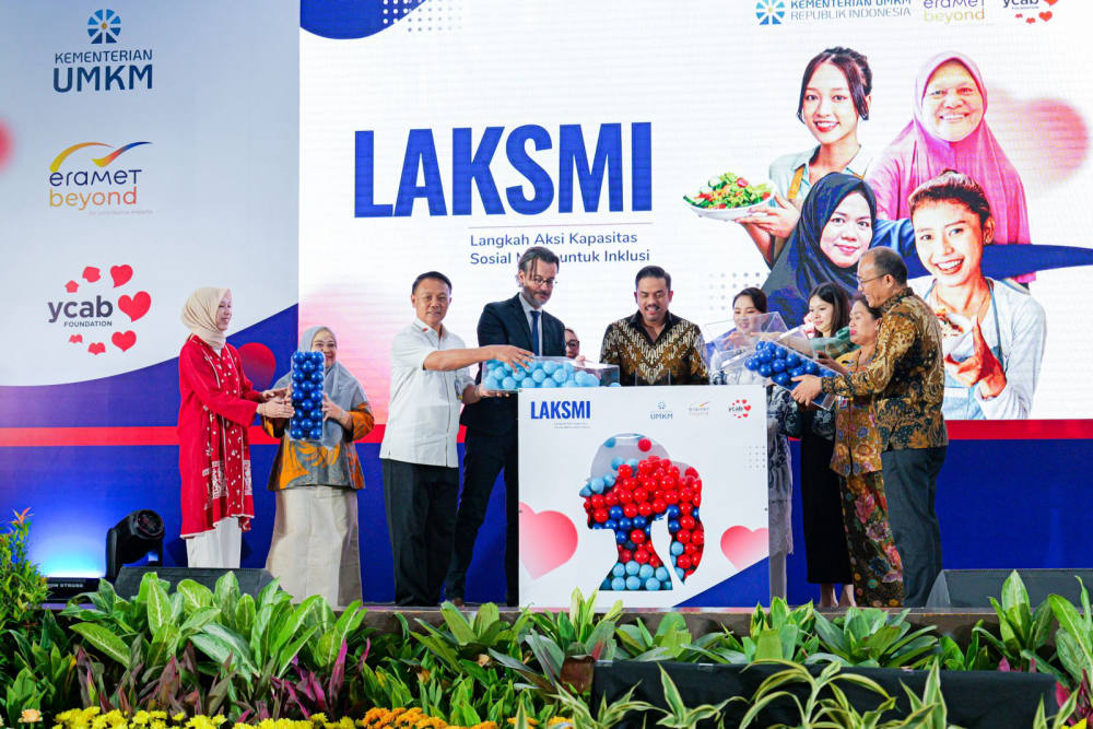 Eramet Indonesia dan YCAB Dukung Usaha Perempuan Ultra Mikro (UMi) Lewat Program Pelatihan Wirausaha Eramet Indonesia dan YCAB Dukung Usaha Perempuan Ultra Mikro (UMi) Lewat Program Pelatihan Wirausaha