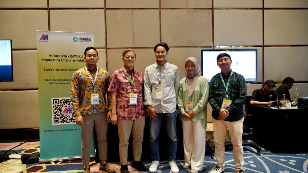 Metrodata Perkuat Ekosistem Enterprise Hybrid AI melalui Sponsorship Dataiku Summit 2025 Metrodata Perkuat Ekosistem Enterprise Hybrid AI melalui Sponsorship Dataiku Summit 2025