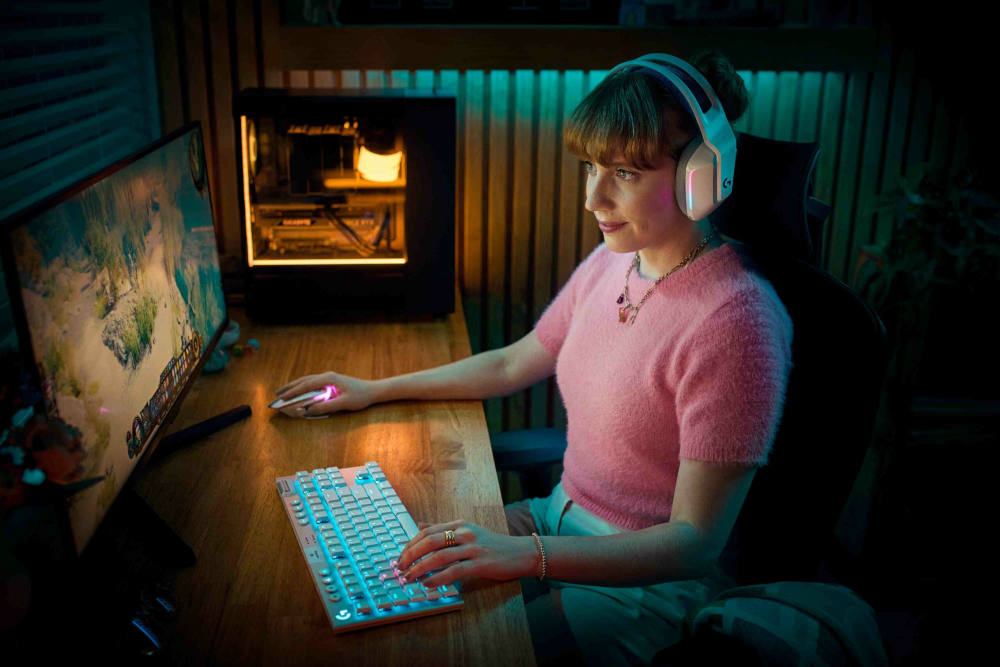 LOGITECH G RILIS SERI G915 X: KEYBOARD GAMING PALING MUTAKHIR DENGAN DESAIN LOW-PROFILE YANG ELEGAN