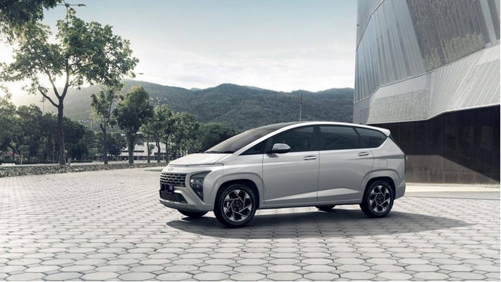 Hyundai Stargazer dan Avanza-Xpander Cs, Mana yang Lebih Murah?