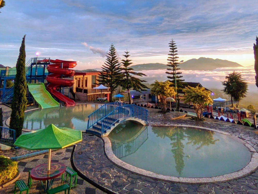 Puncak Darajat Highland: Waterboom Air Panas Garut dengan View Puncak Darajat Highland: Waterboom Air Panas Garut dengan View