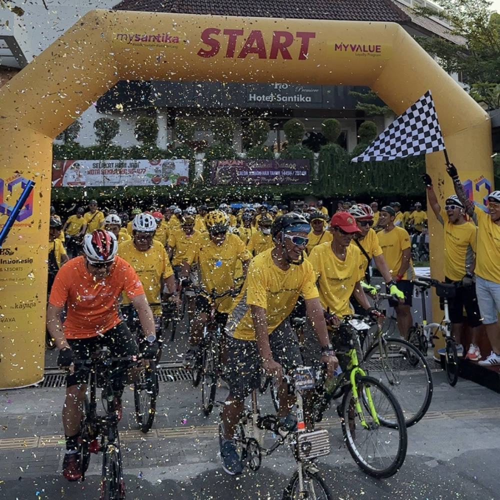 Jelajah Sehat Kota Semarang Bersama Santika Indonesia Hotels & Resorts dalam Family Fun Bike