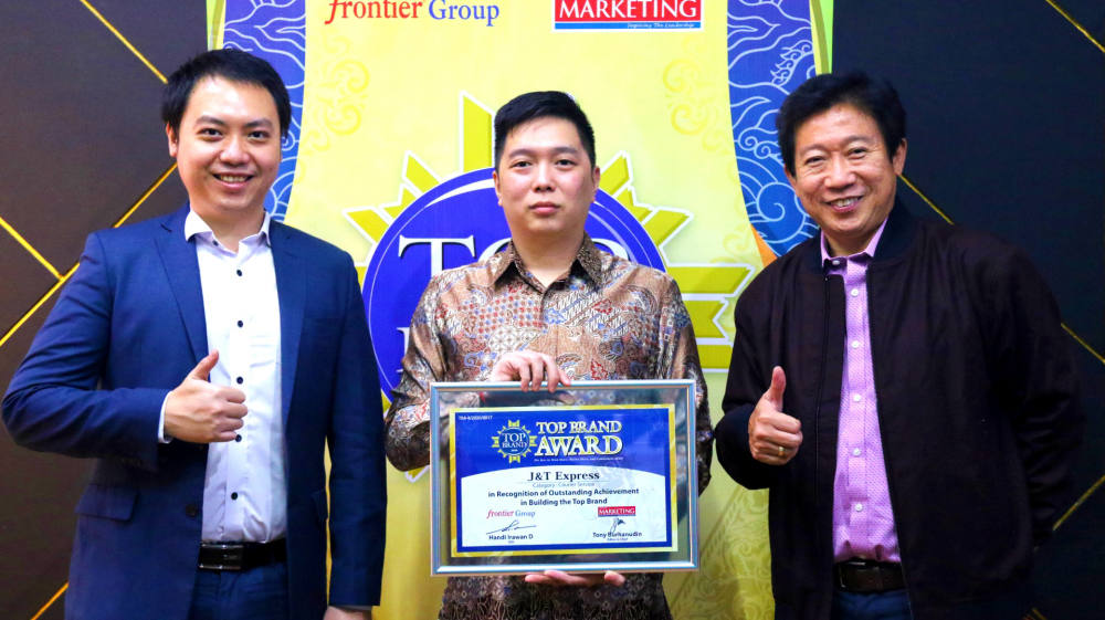 J&T Express Raih Penghargaan Top Brand Award 2020 Untuk Ketiga Kalinya