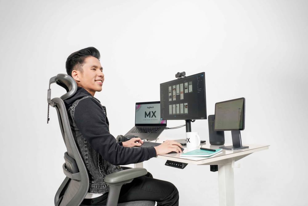 Logitech Resmi Gandeng Edward Sudjono sebagai MX Ambassador di Indonesia