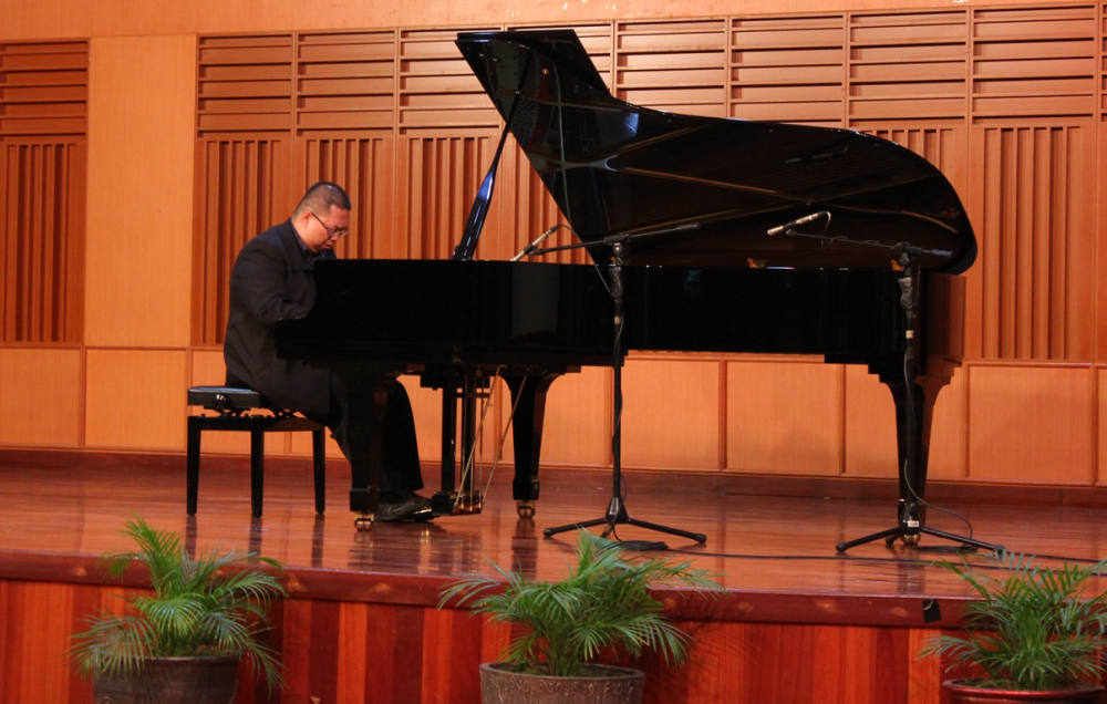 Konser CoM UPH “The Last Three Piano Sonatas of Beethoven”:  Filosofi Mendengar yang Tak Didengar