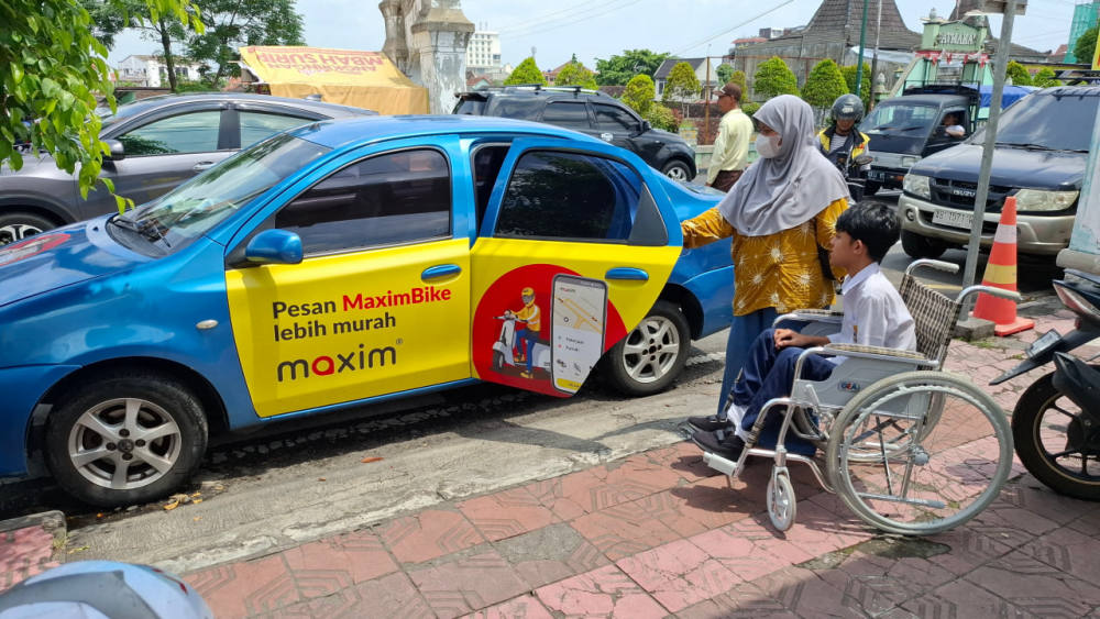 Hari Kesadaran Aksesibilitas Global: Maxim Perkuat Komitmen Mobilitas Inklusif Lewat Program Khusus Disabilitas