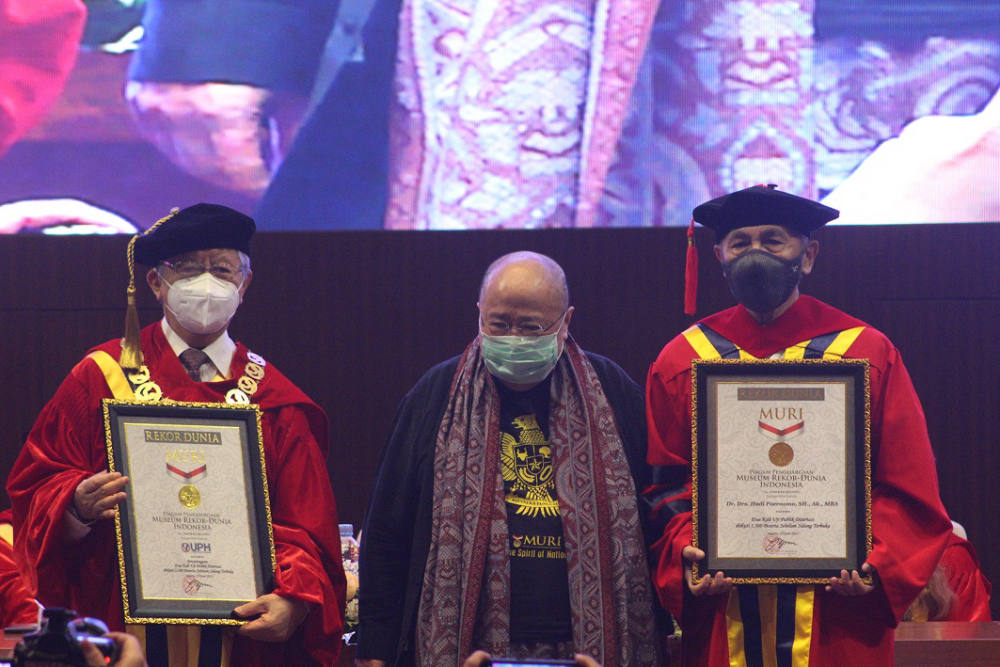 UPH Raih Rekor MURI