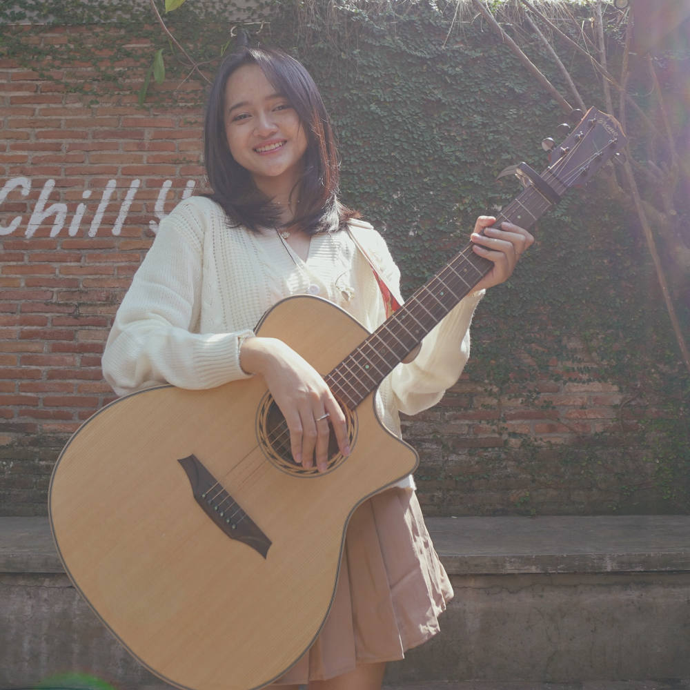 SOLOIS POP ASAL MALANG, VERENATHANIA MERILIS DEBUT EP DALAM VERSI LIVE SESSION 