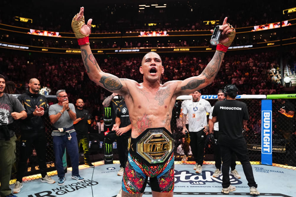 Tampil Brutal di UFC 307, Alex Pereira Catat Rekor Baru di Ajang MMA Paling Bergengsi di Dunia