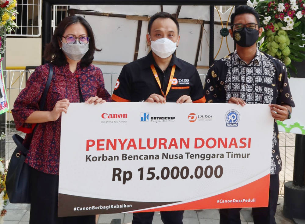 Canon dan DOSS Ikut Berpartisipasi Adakan Lelang Kamera Untuk Beri Donasi Korban Bencana Alam NTT