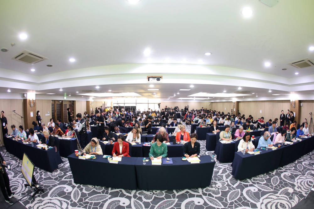 Aktivis Perdamaian IWPG Global Region 1 Mengadakan Pertemuan Perdamaian dengan tvOne Indonesia dan Walikota Kapalong City, Filipina